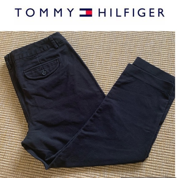 ❤️3 for $30 Tommy Hilfiger Capri pants Black Crop